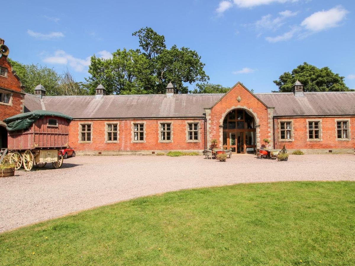 Chetwynd Lodge Stafford Exterior foto