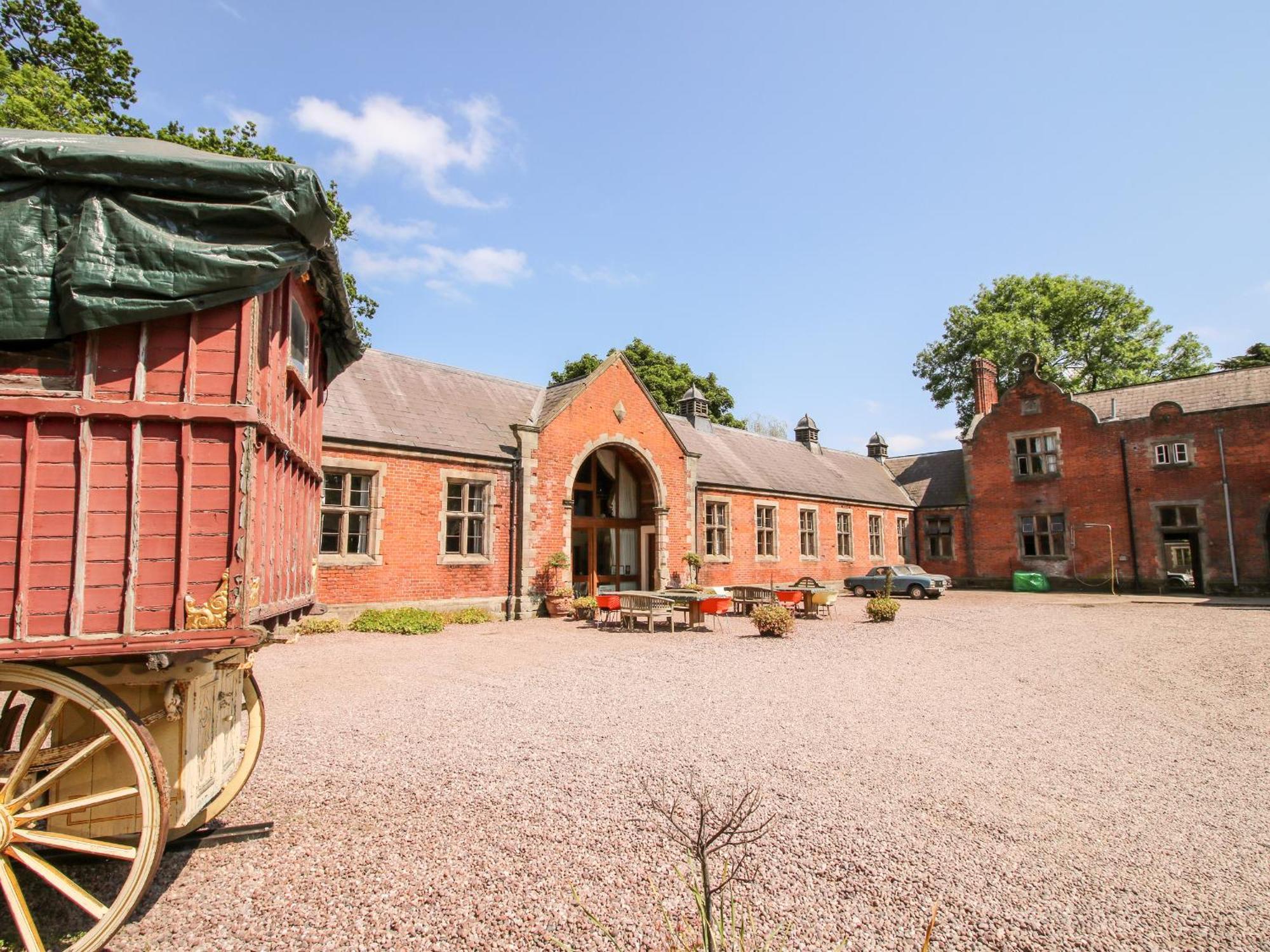 Chetwynd Lodge Stafford Exterior foto